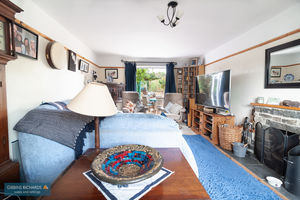 Sitting Room- click for photo gallery